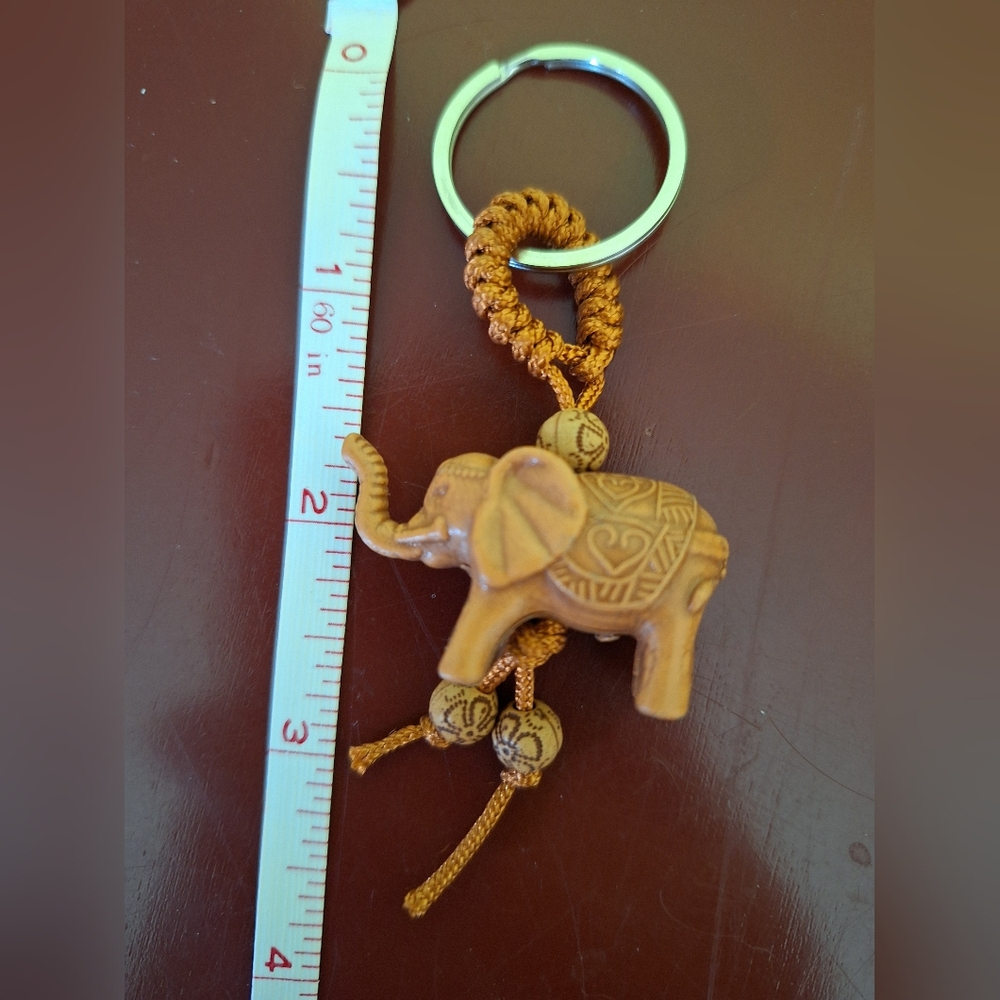 NWOT Elephant keychain